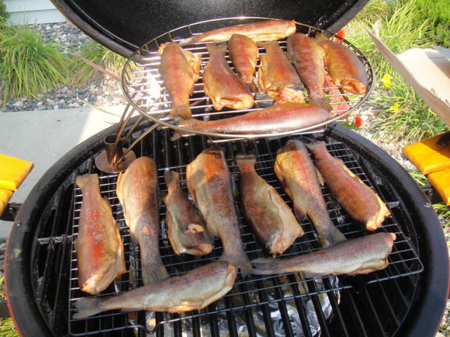 smoked fish, Battle creek buck video 003.JPG