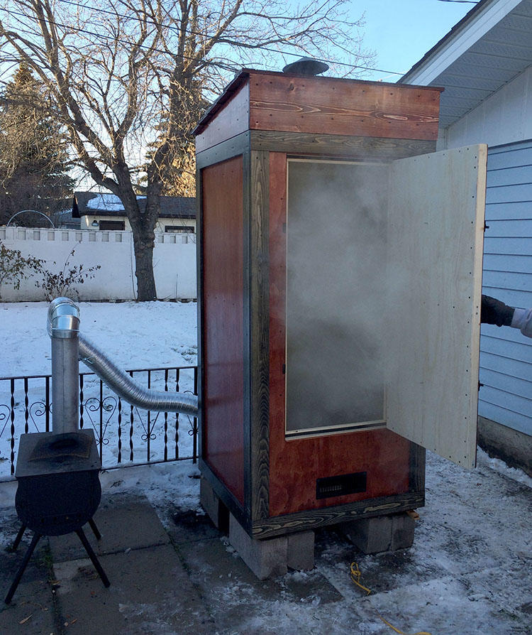 SmokeHouse_Build_07_sm.JPG