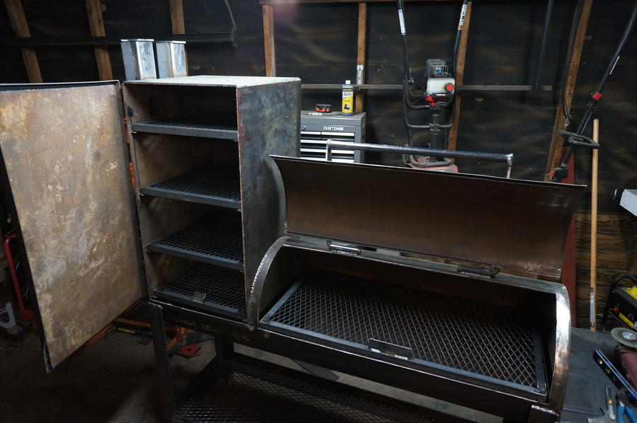 smoker almost done 001.JPG