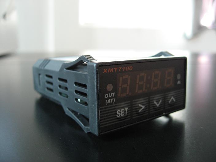 Temperature-Controller-XMT-7100-.jpg