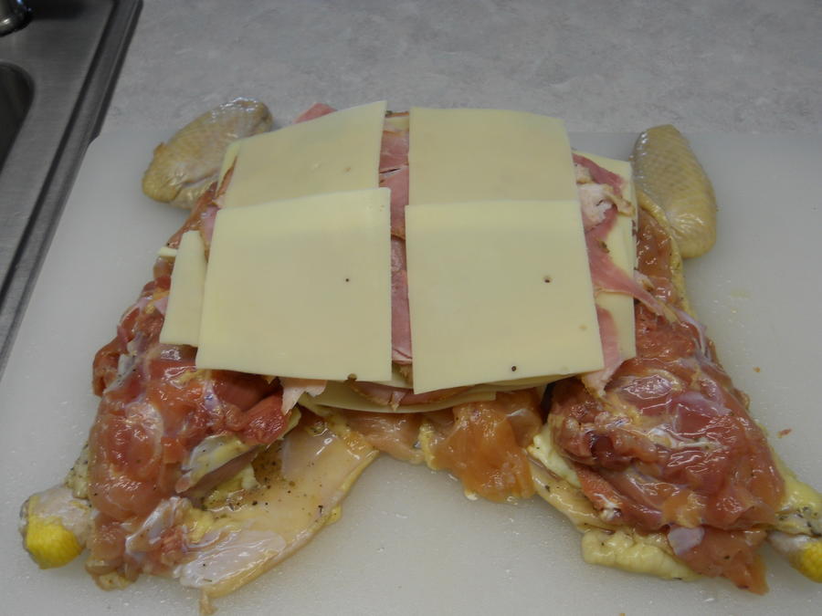 Throwdown Chicken cordon blue 26.JPG