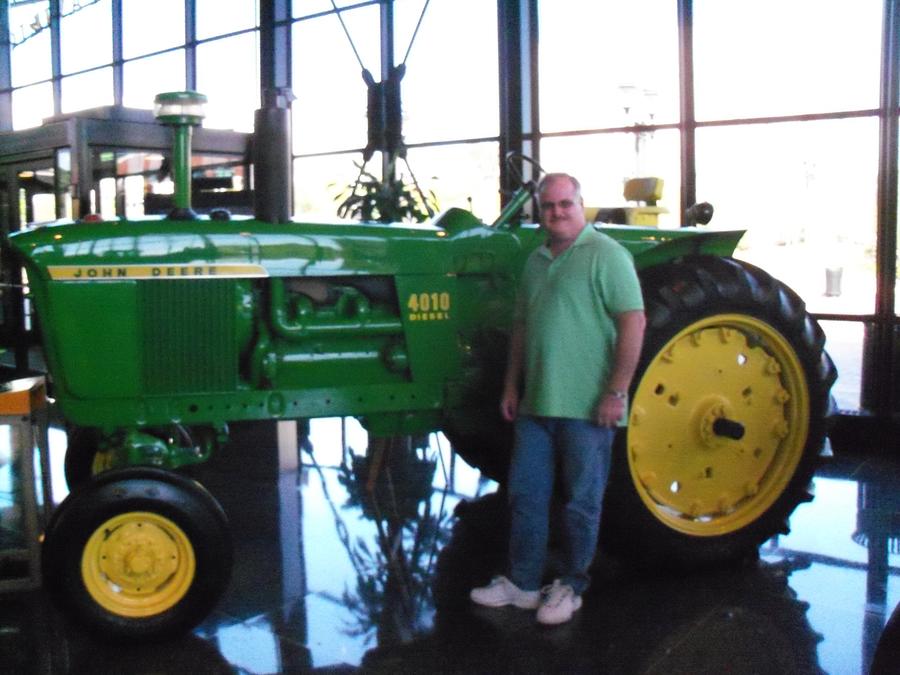 tractor I learned on.JPG