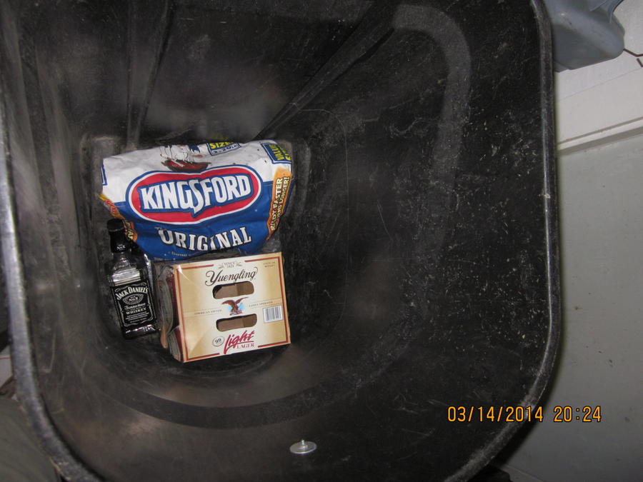 Trash Can 006.JPG