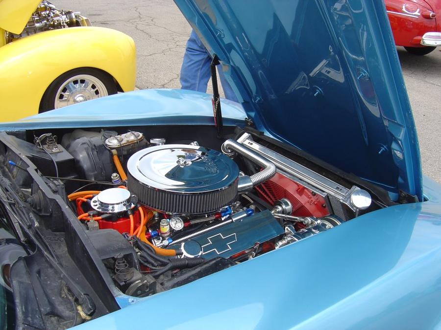 vette engine 2.jpg