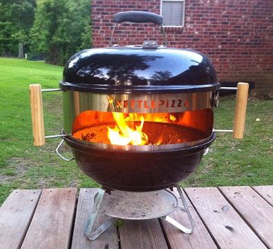 Weber-Jumbo-Joe-Kettle-Pizza.jpg